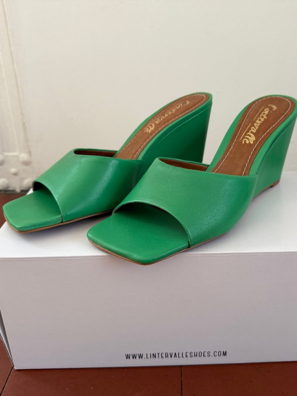 Kelly Green Leather Wedges